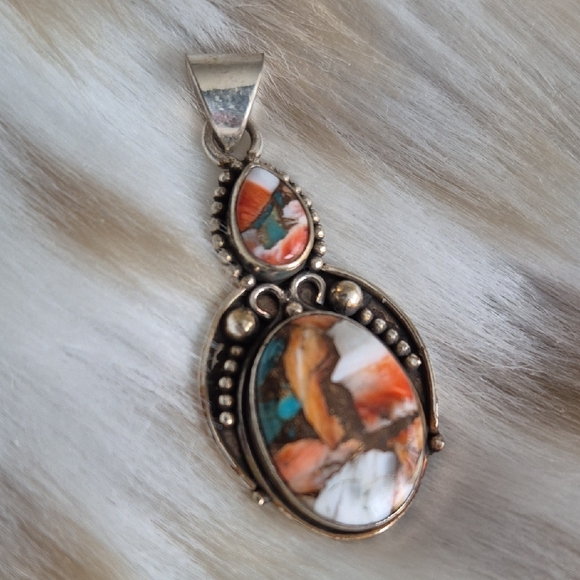 🌙Silver Spiny Oyster Necklace Pendant - Picture 2 of 5